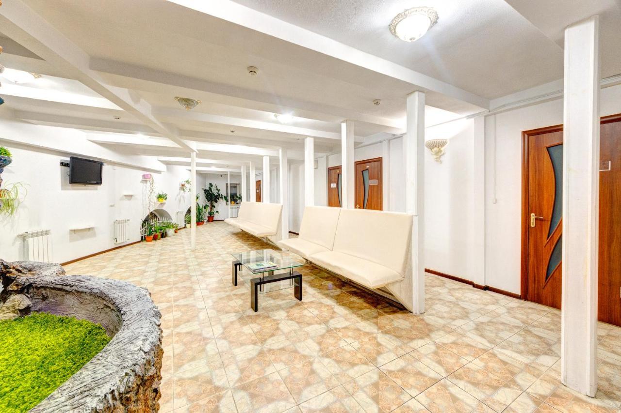 Hotel Zvezda Kiev Exterior foto
